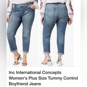 Womens boyfriend jeans.